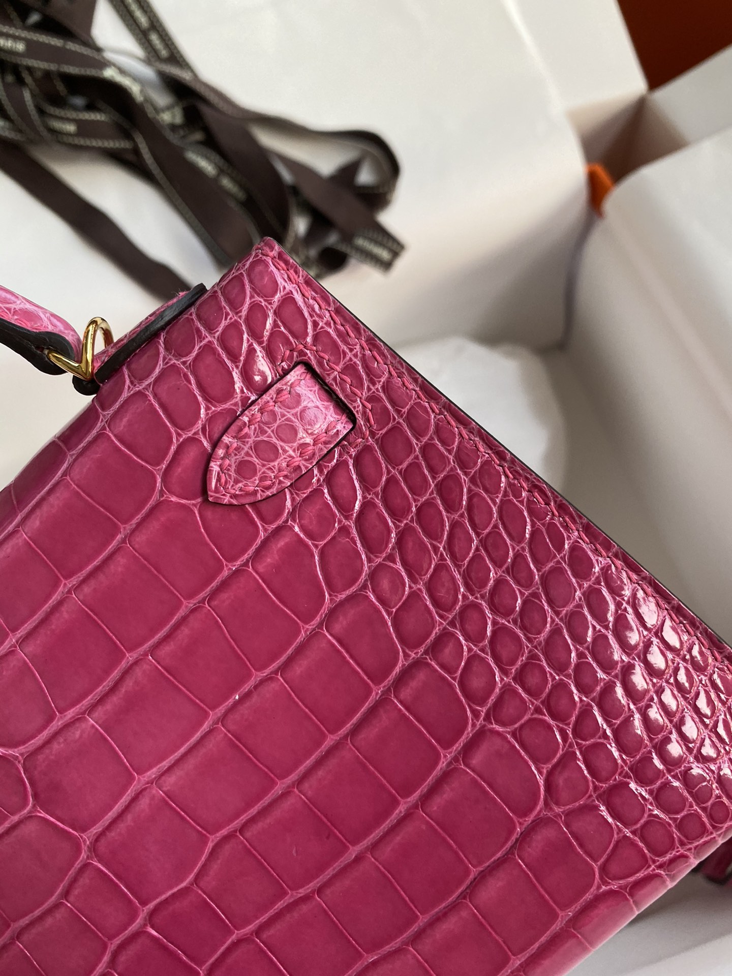 Hermes Kelly Mini II Bag 19CM In Rose Tyrien Shiny Alligator Leather